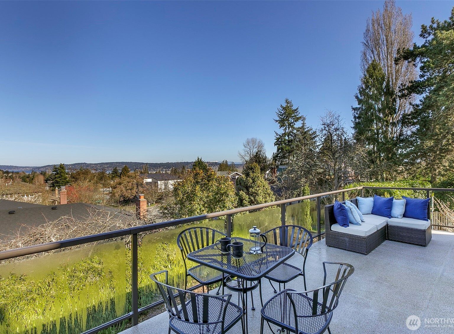 6001 60th Ave NE Seattle, WA 98115 - Thumbnail 3