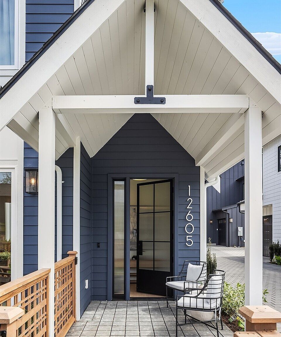 12605 NE 80th St Kirkland, WA 98033 - Thumbnail 3