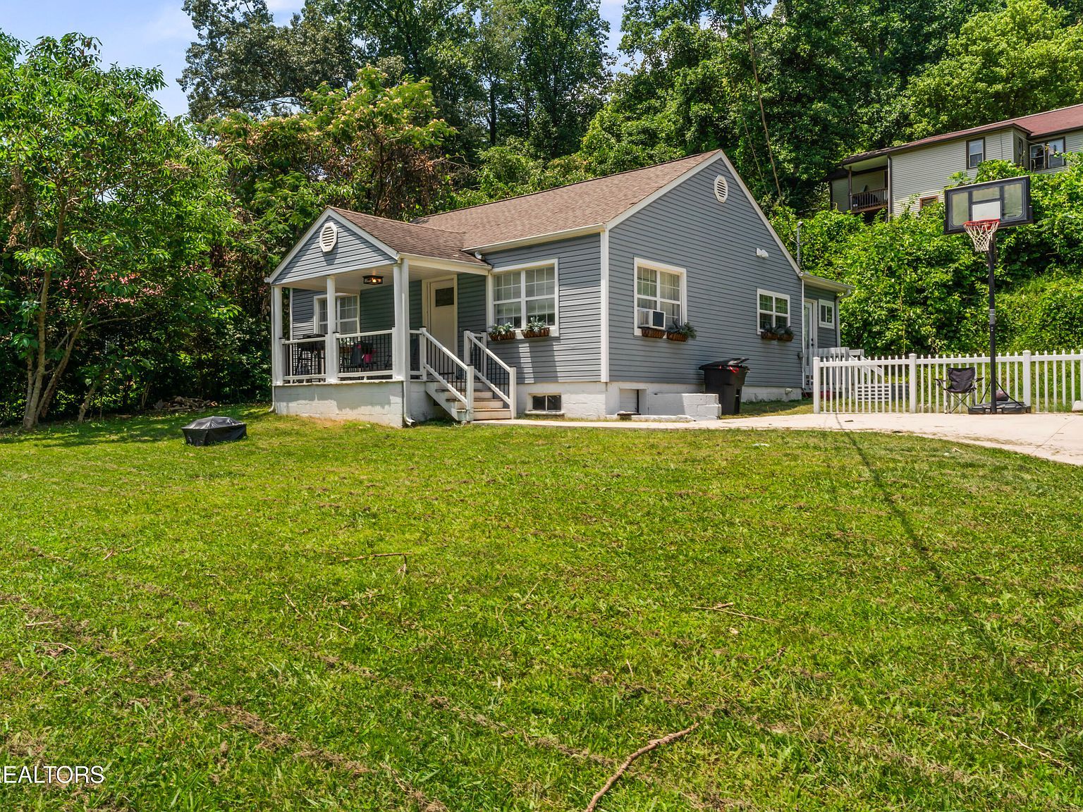 632 W Tri County Blvd Oliver Springs, TN 37840 - Thumbnail 3