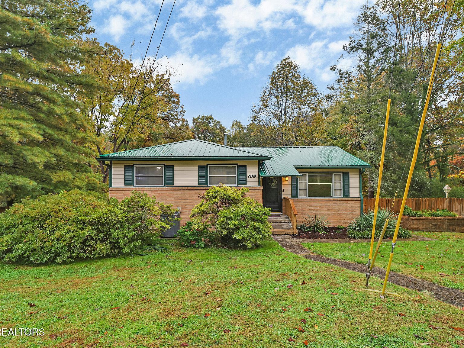 109 Wakefield Rd Oak Ridge, TN 37830 - Thumbnail 3