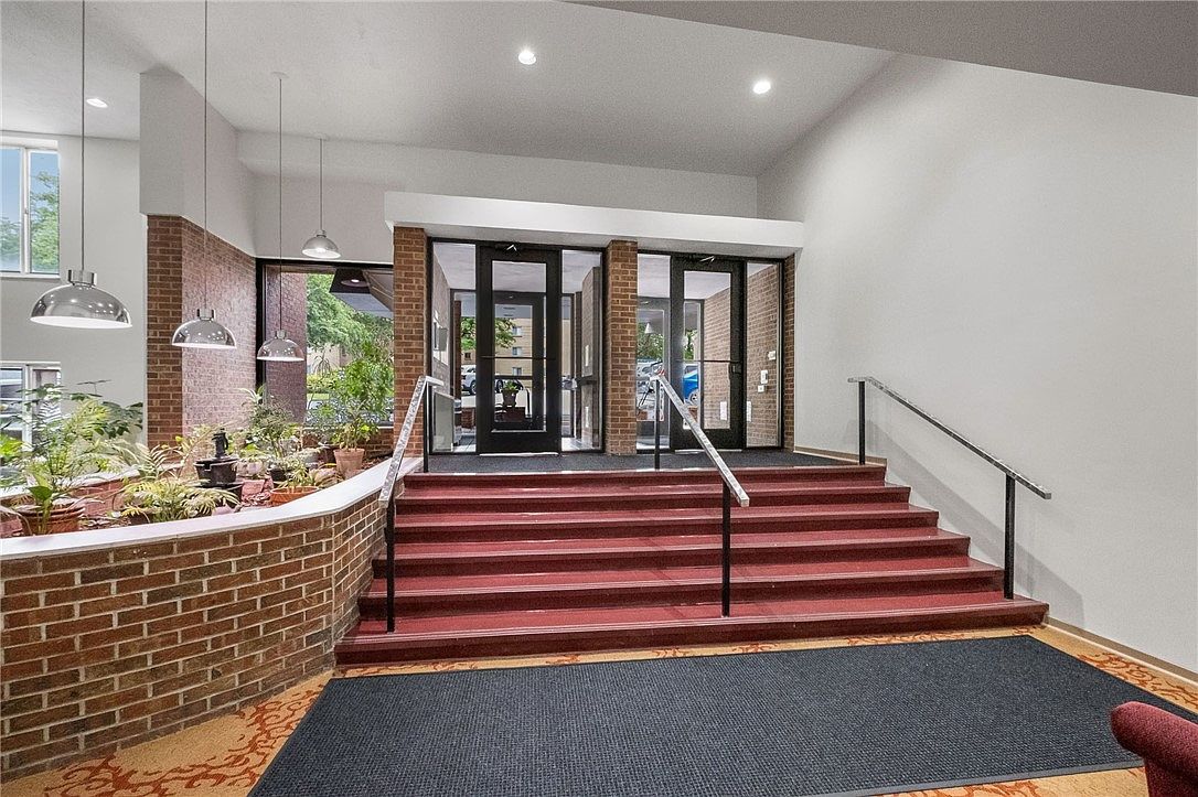 5 Bayard Rd APT 808 Pittsburgh, PA 15213 - Thumbnail 3