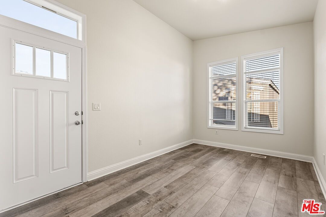 8250 Lankershim Blvd #109 North Hollywood, CA 91605 - Thumbnail 3