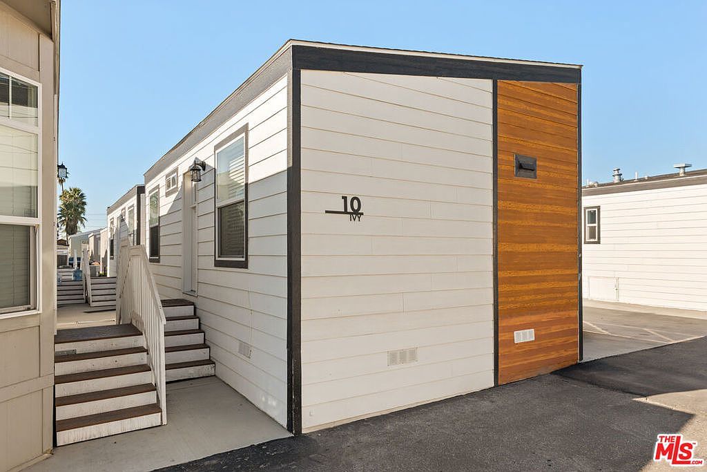 8250 Lankershim Blvd #130 North Hollywood, CA 91605 - Thumbnail 3