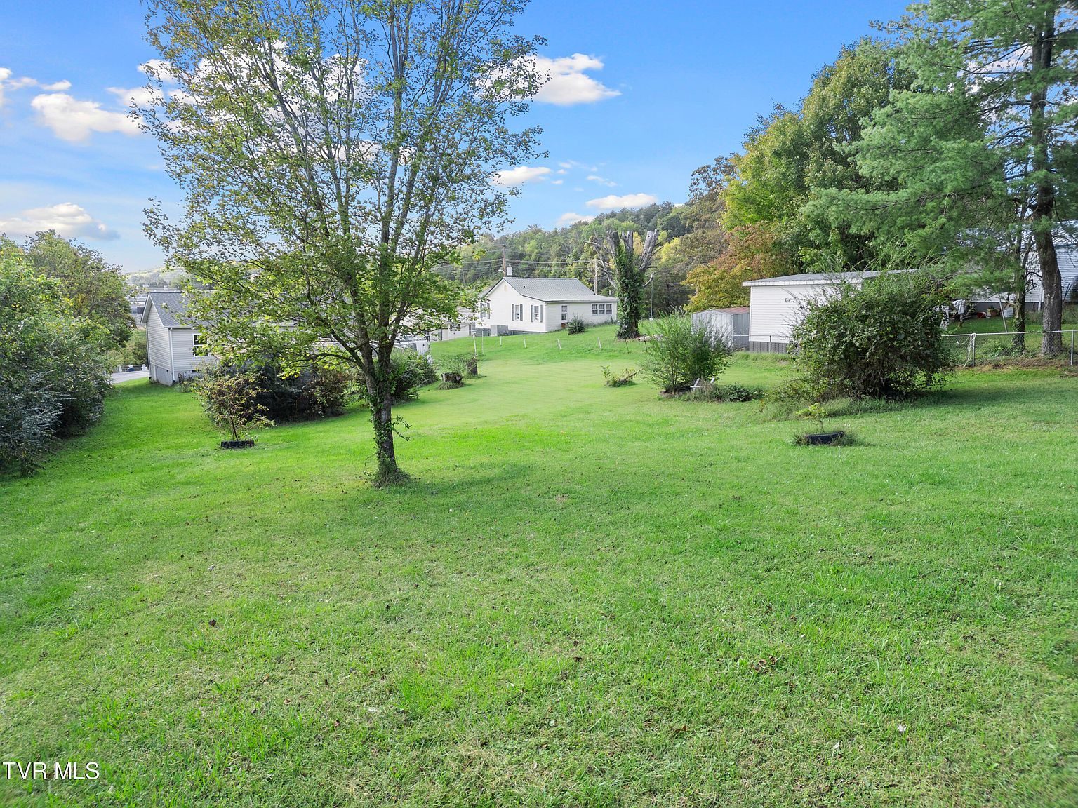 507 Crescent Dr Greeneville, TN 37743 - Thumbnail 3