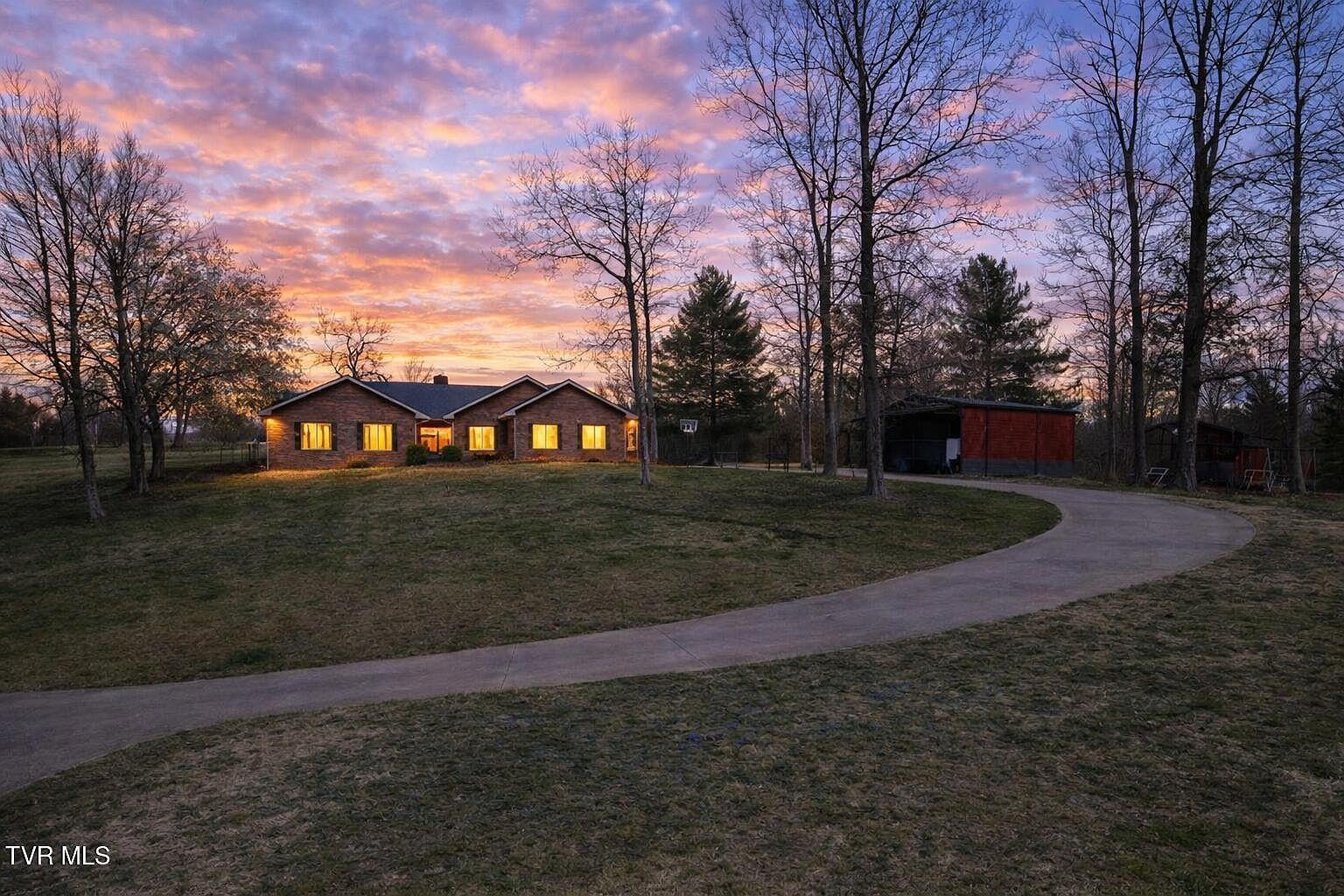 165 Fairway Dr Greeneville, TN 37743 - Thumbnail 3