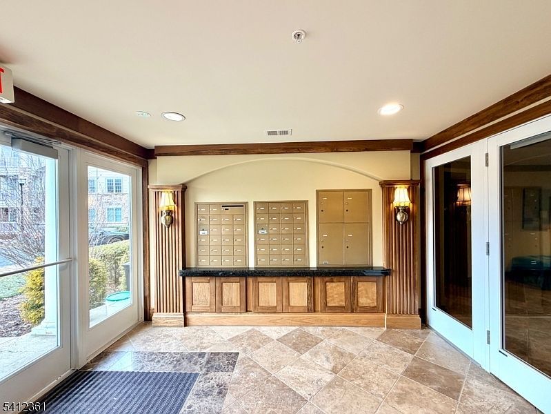 356 Victoria Dr Bridgewater, NJ 08807 - Thumbnail 3