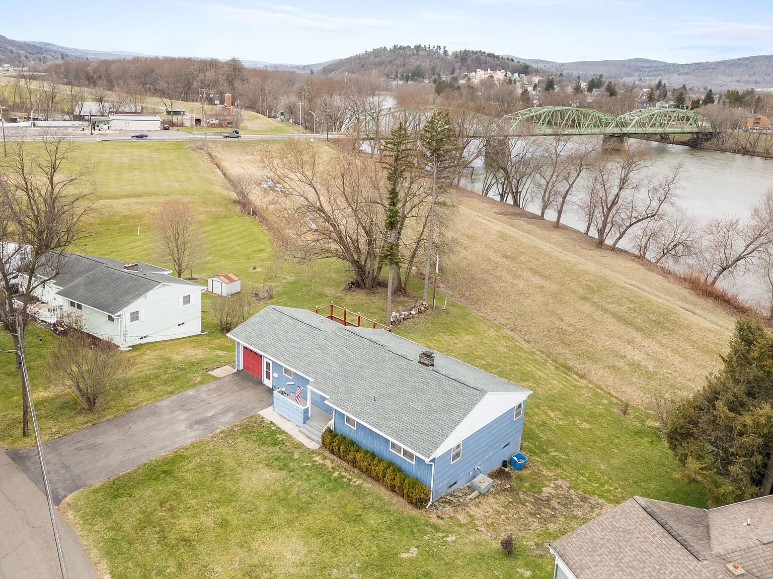 109 Eldredge Dr Vestal, NY 13850 - Thumbnail 3