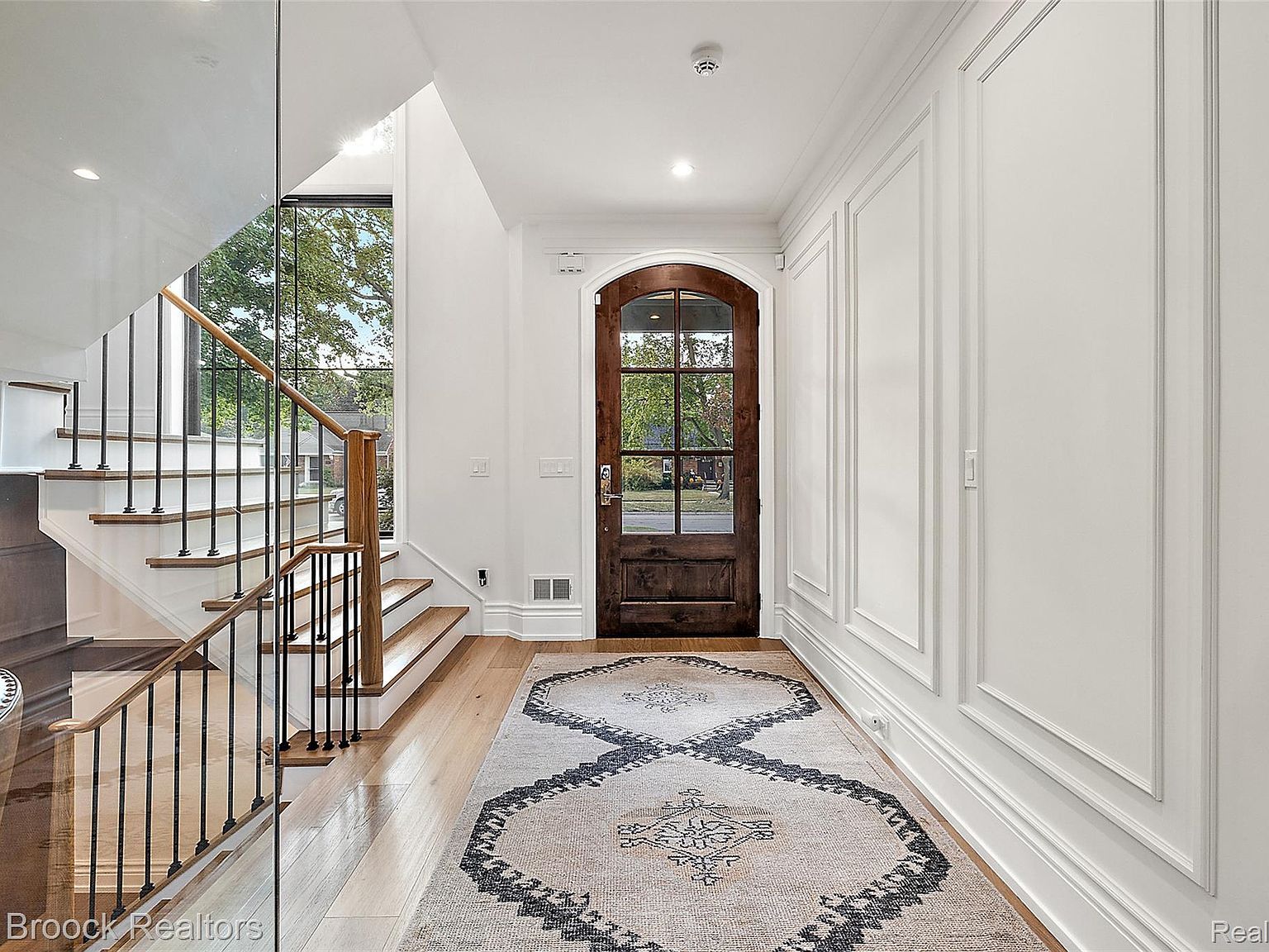 2438 Evergreen Dr Royal Oak, MI 48073 - Thumbnail 3