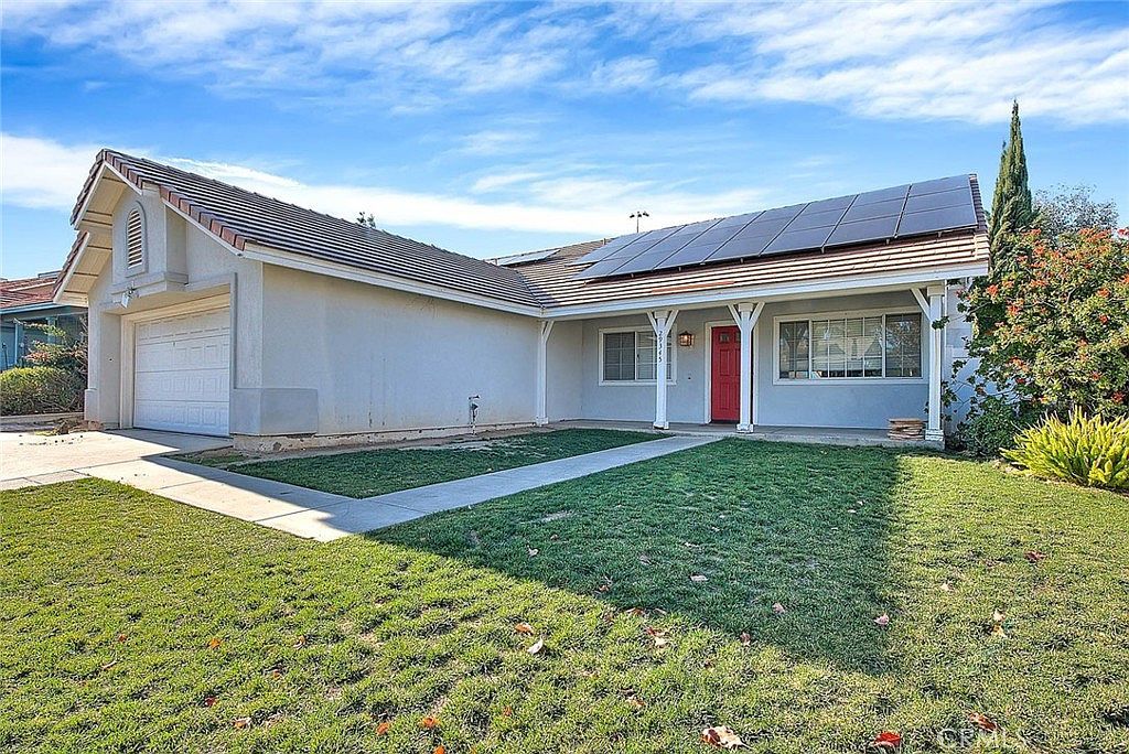 29345 Breakwater St Lake Elsinore, CA 92530 - Thumbnail 3