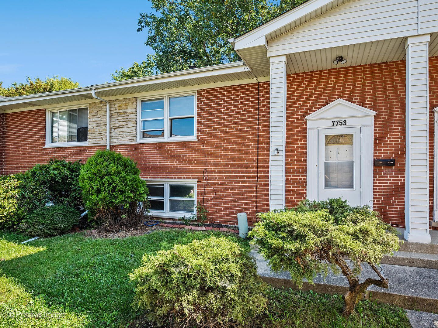 7753 N Nordica Ave Niles, IL 60714 - Thumbnail 3