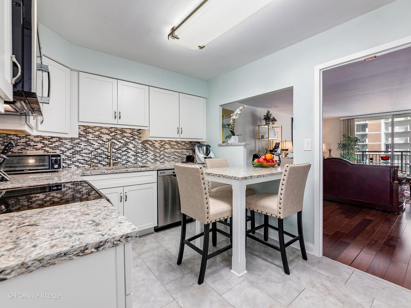 6007 N Sheridan Rd APT 14D Chicago, IL 60660 - Thumbnail 3