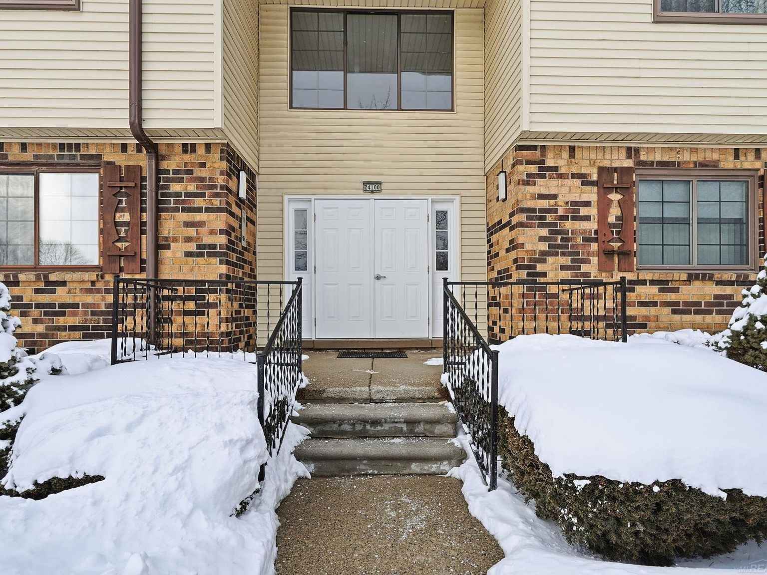 24100 Wildbrook Ct Southfield, MI 48034 - Thumbnail 3