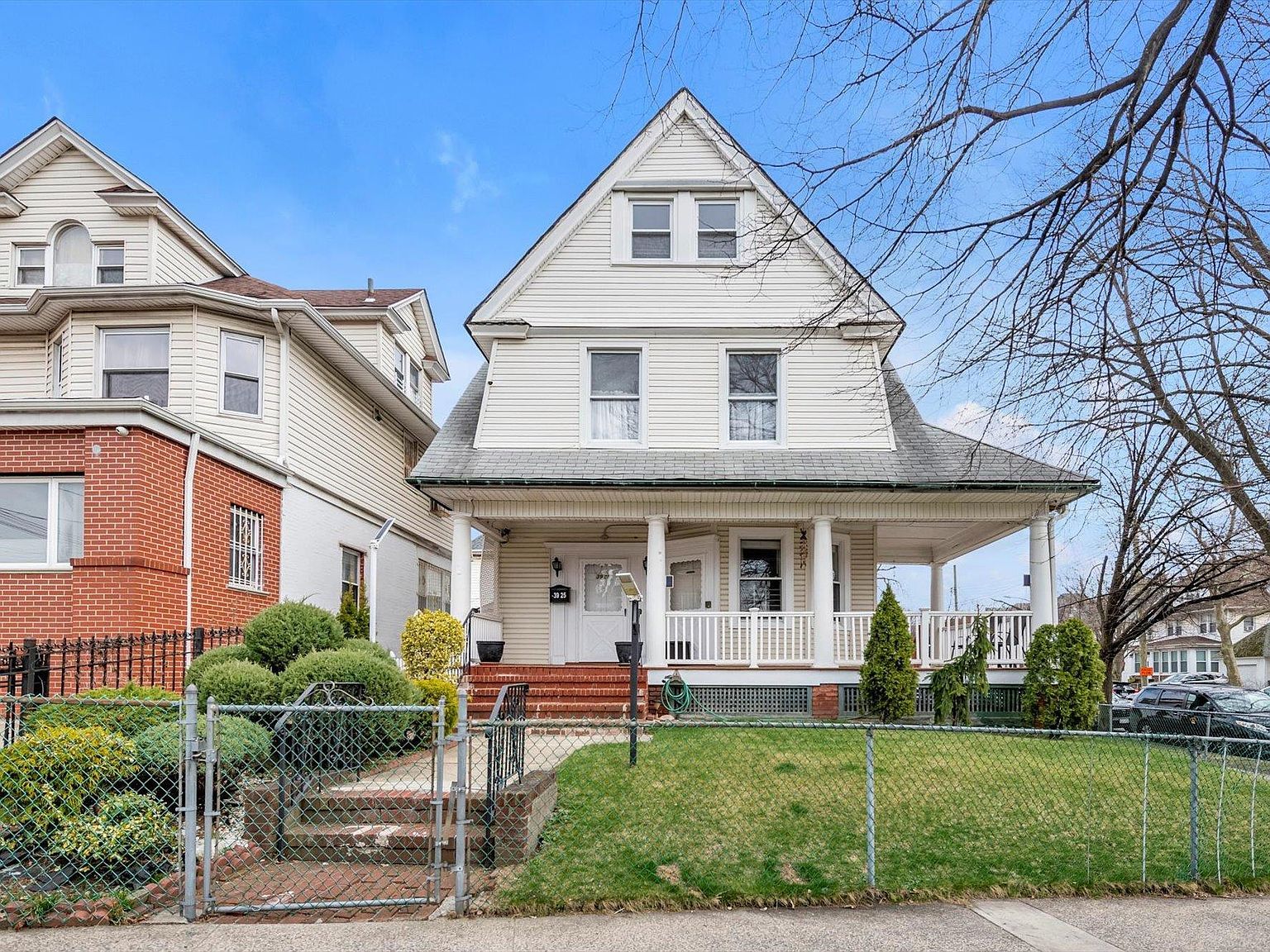 3925 Murray St Flushing, NY 11354 - Thumbnail 3