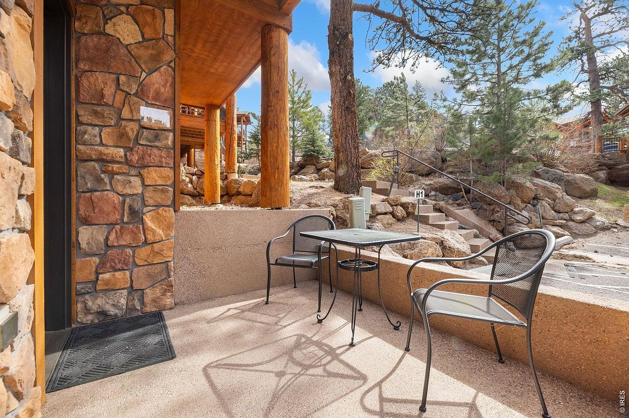 199 Twin Owls Ln #H1 Estes Park, CO 80517 - Thumbnail 3