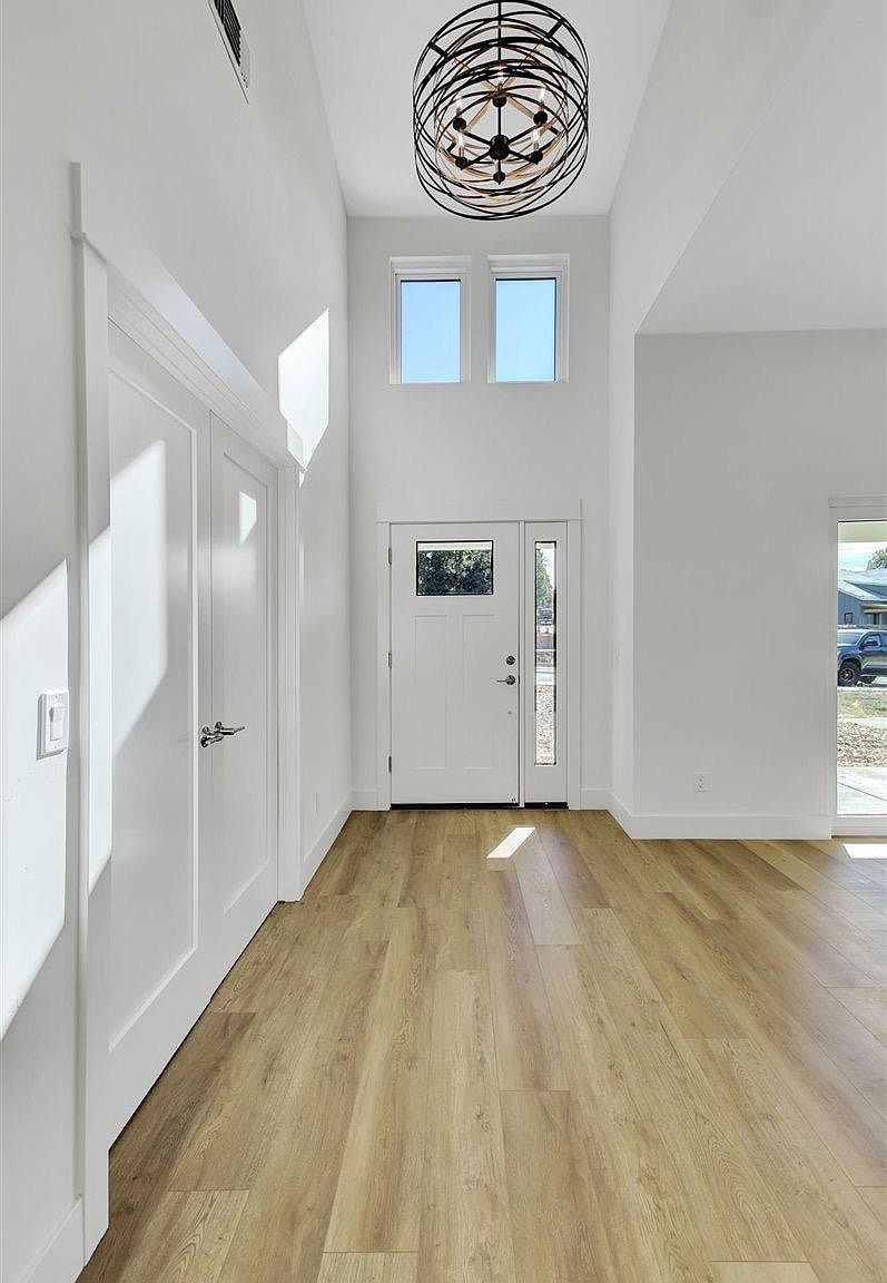 124 Ben Taylor Xing Grass Valley, CA 95945 - Thumbnail 3