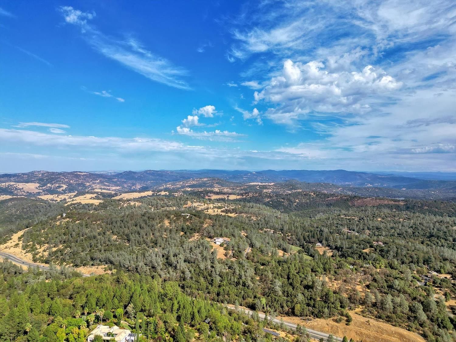 10454 Canyon Creek Ln Penn Valley, CA 95946 - Thumbnail 3