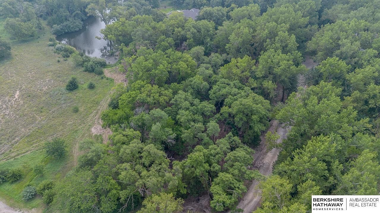 260 S Woodland Ct Fremont, NE 68025 - Thumbnail 3