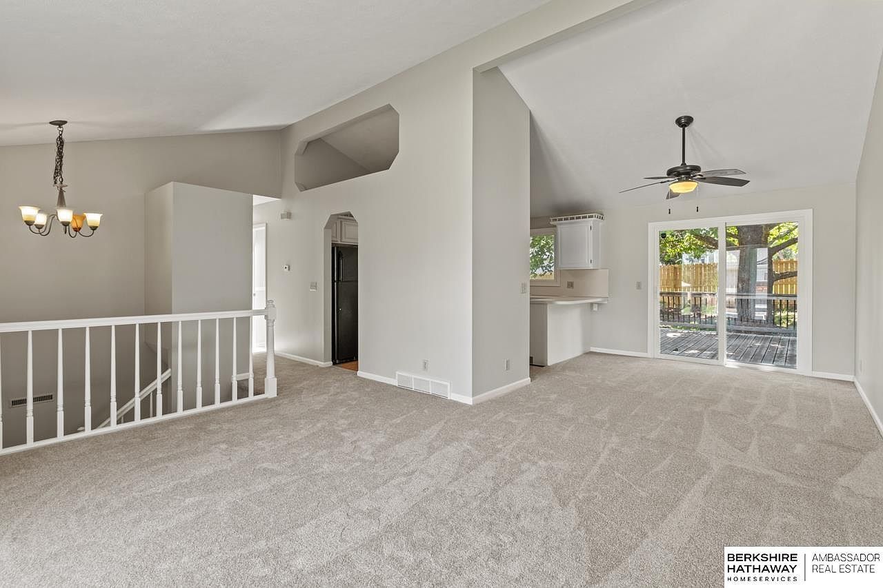 13569 Berry Cir Omaha, NE 68137 - Thumbnail 3