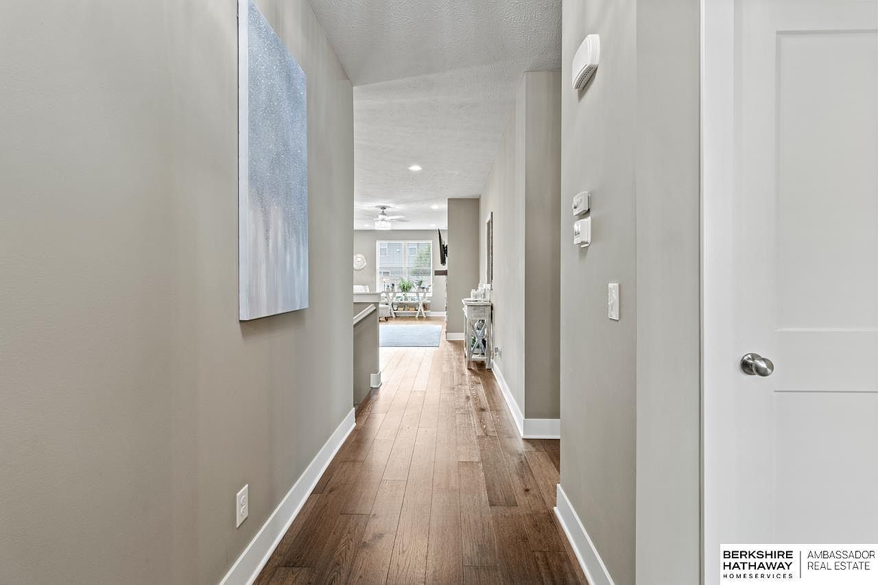 20529 D St Elkhorn, NE 68022 - Thumbnail 3