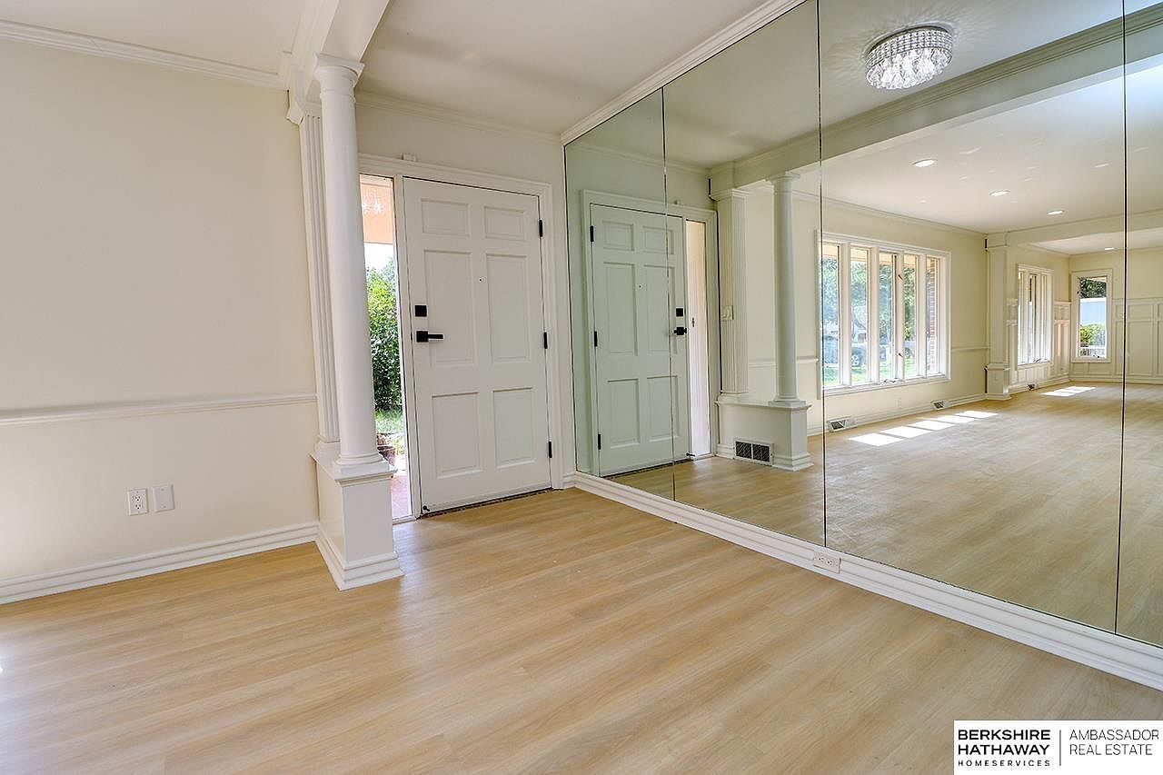 1210 Dorsey St Beatrice, NE 68310 - Thumbnail 3