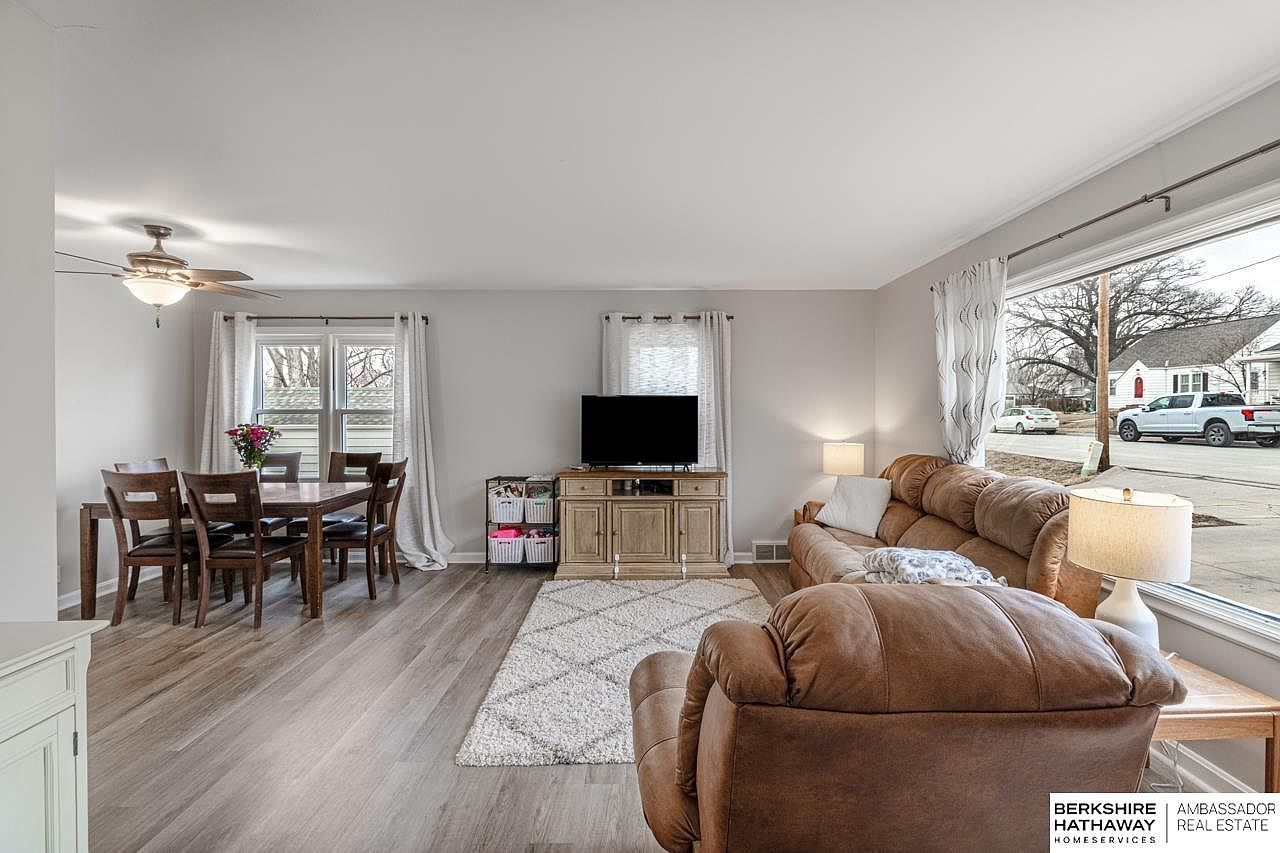 3210 N 205th St Elkhorn, NE 68022 - Thumbnail 3