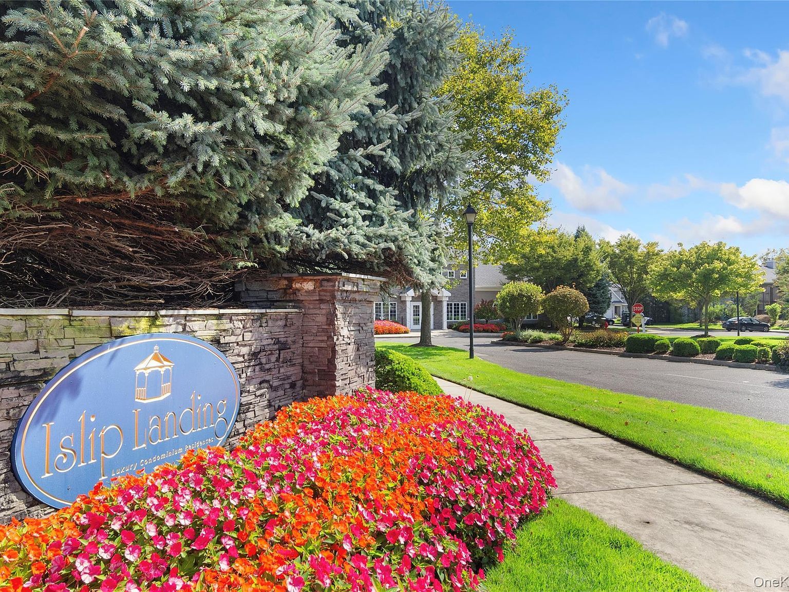 307 Medea Way Central Islip, NY 11722 - Thumbnail 3