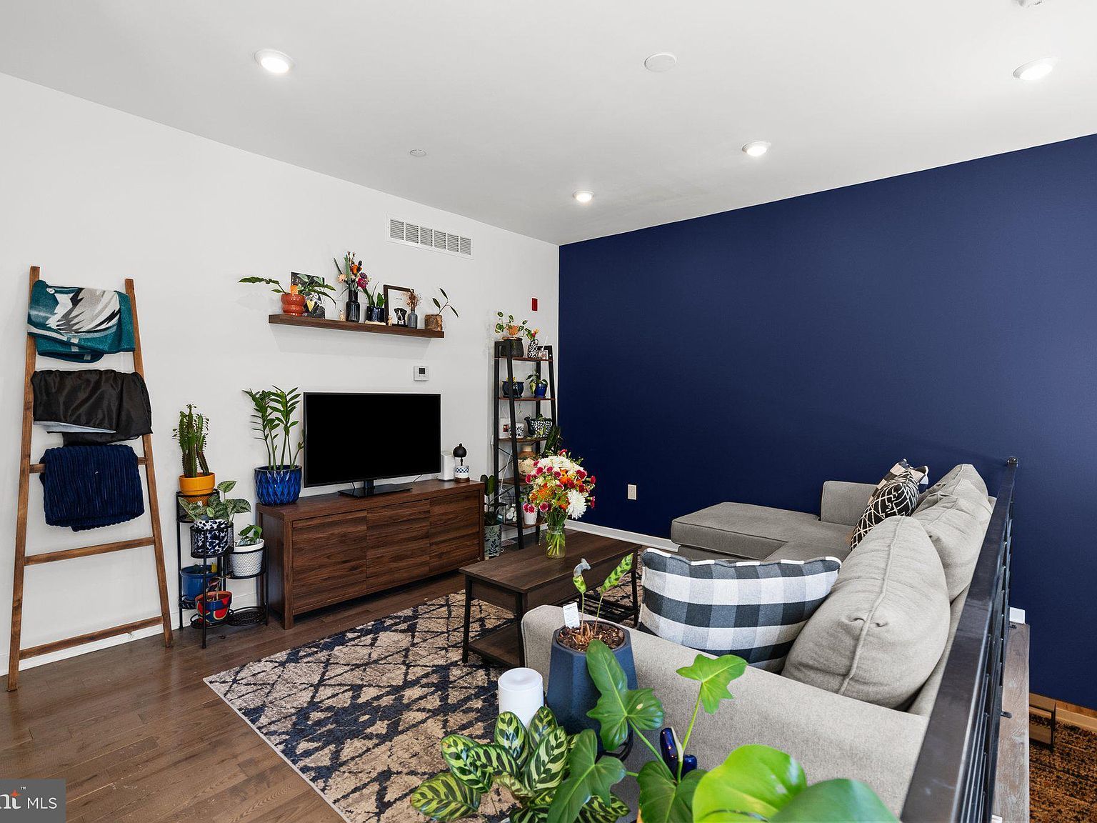 1213 N 15th St UNIT A Philadelphia, PA 19121 - Thumbnail 3