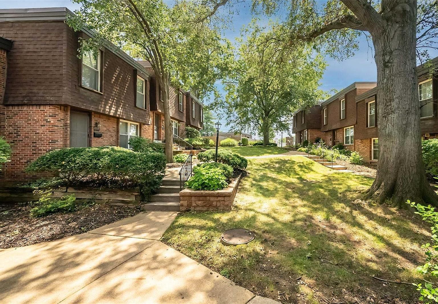 13579 Coliseum Dr APT G Chesterfield, MO 63017 - Thumbnail 3