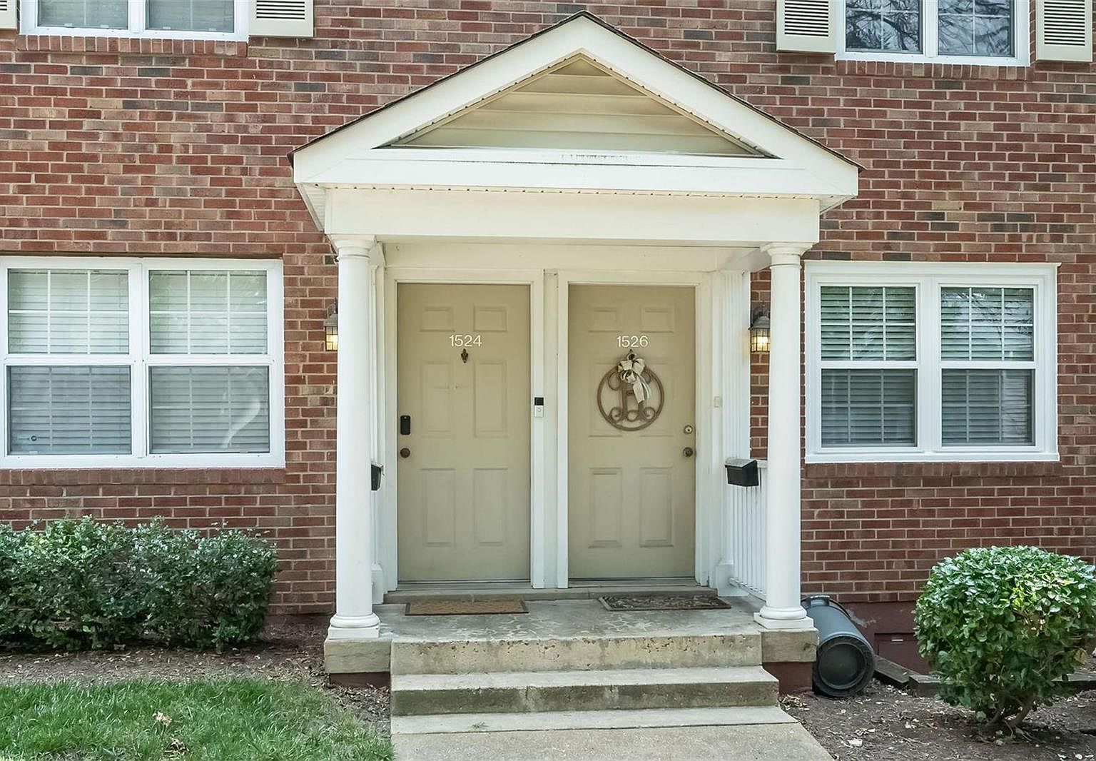 1526 Thrush Ter Saint Louis, MO 63144 - Thumbnail 3