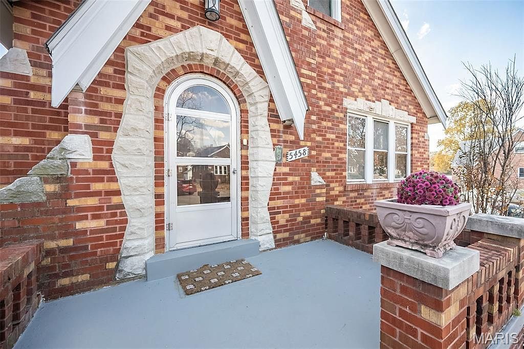 5458 Murdoch Ave Saint Louis, MO 63109 - Thumbnail 3