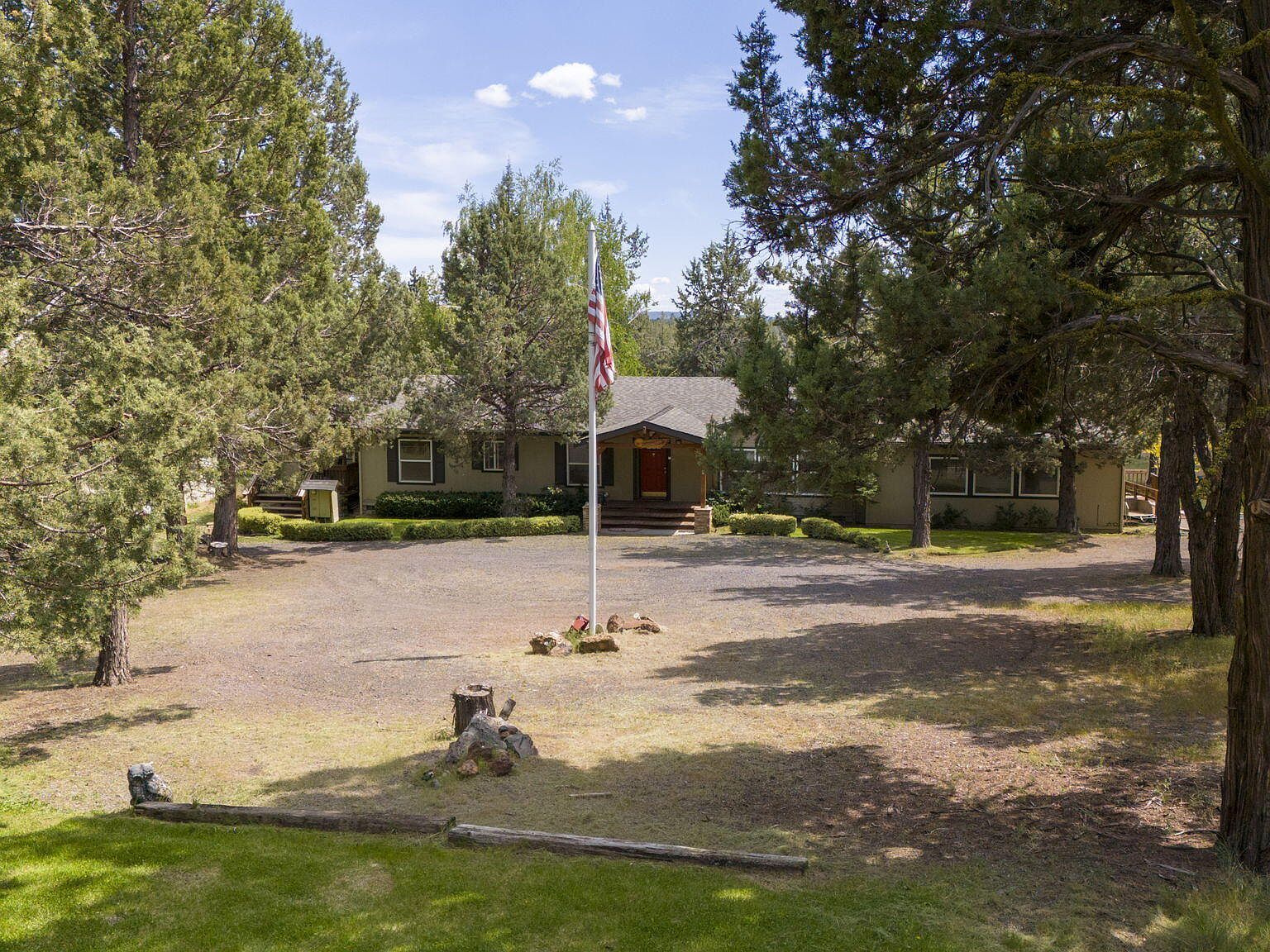 18589 McSwain Dr Sisters, OR 97759 - Thumbnail 3