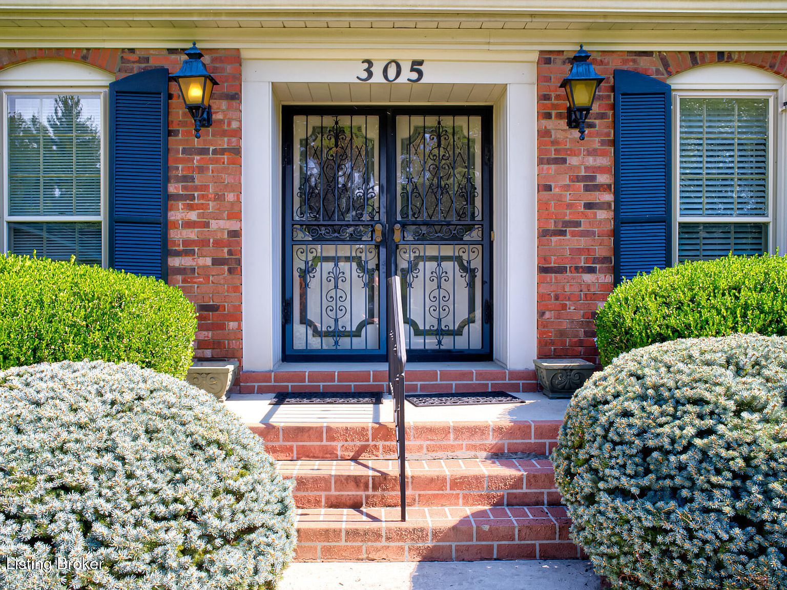 305 Chertsey Ct Douglass Hills, KY 40243 - Thumbnail 3