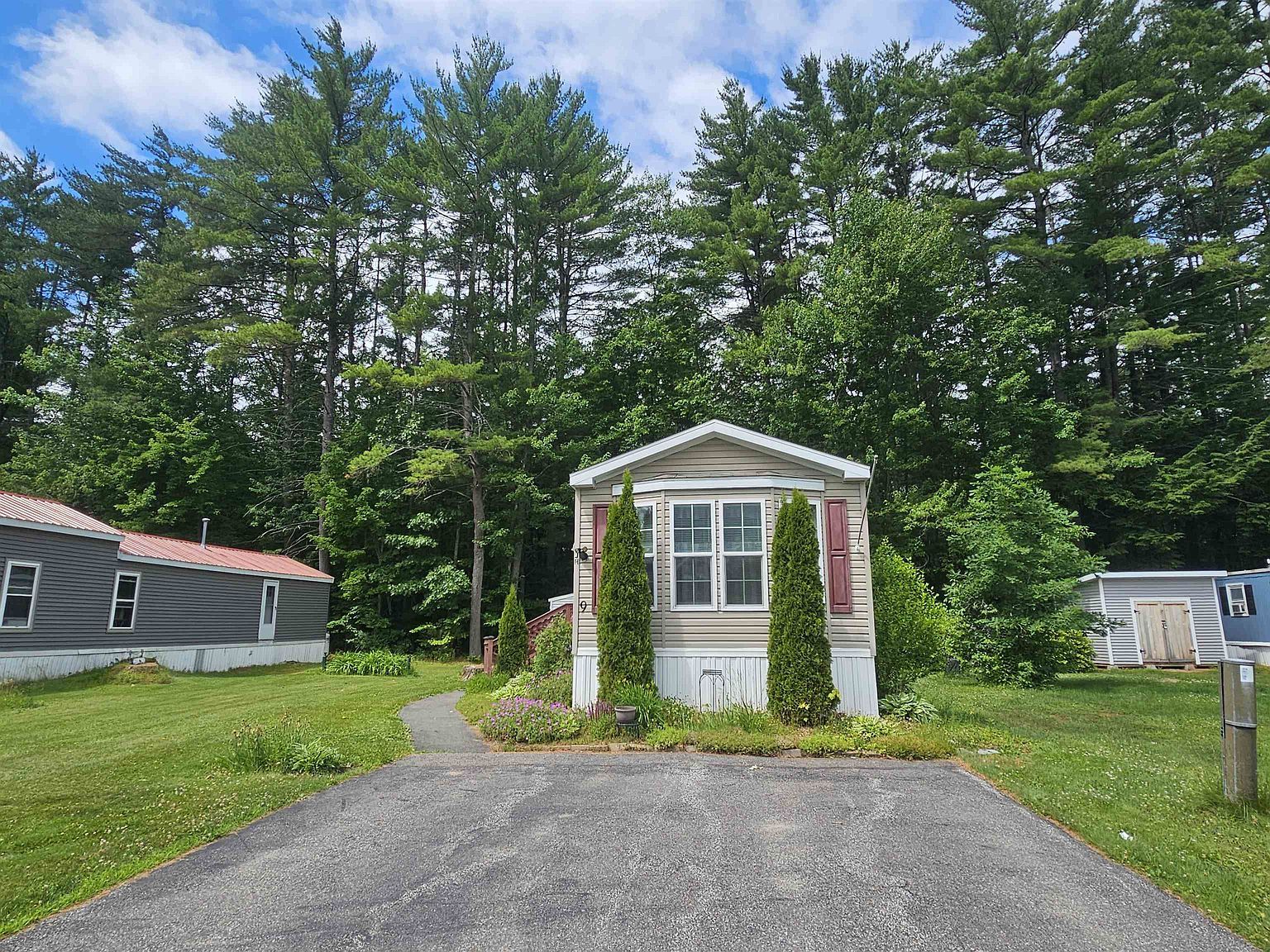 9 Chancellor Dr Concord, NH 03303 - Thumbnail 3