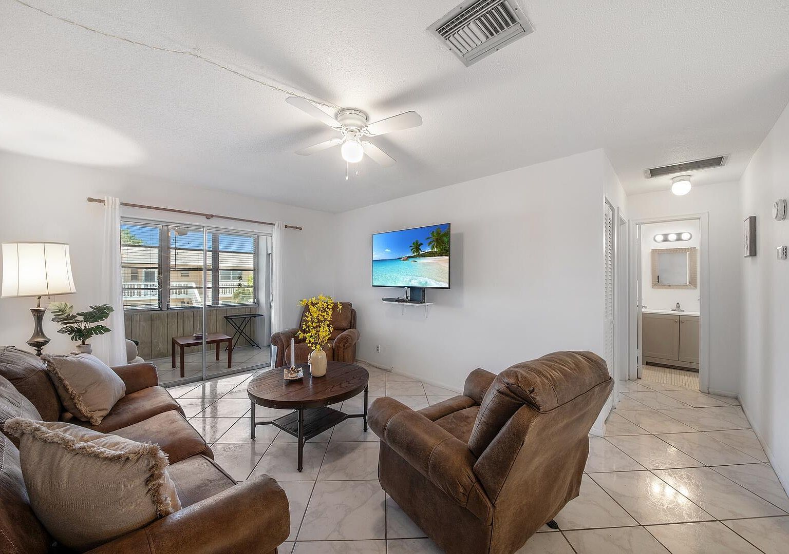 2121 NE 1st Ct #204 Boynton Beach, FL 33435 - Thumbnail 3