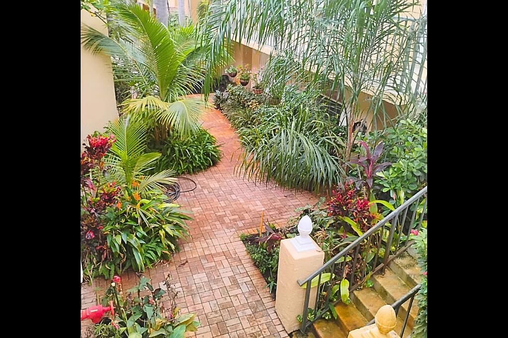 1030 Lake Shore Dr APT 206 Lake Park, FL 33403 - Thumbnail 3