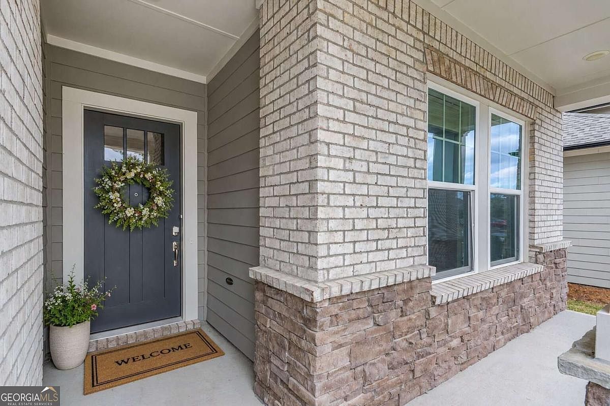 6917 River Rock Dr Flowery Branch, GA 30542 - Thumbnail 3