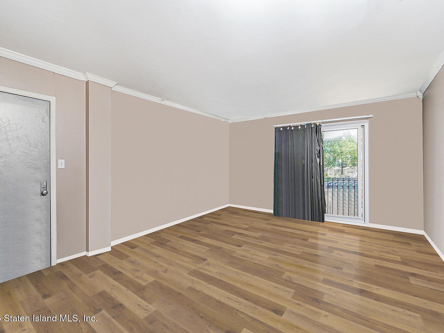 218 Naughton Ave #C Staten Island, NY 10305 - Thumbnail 3