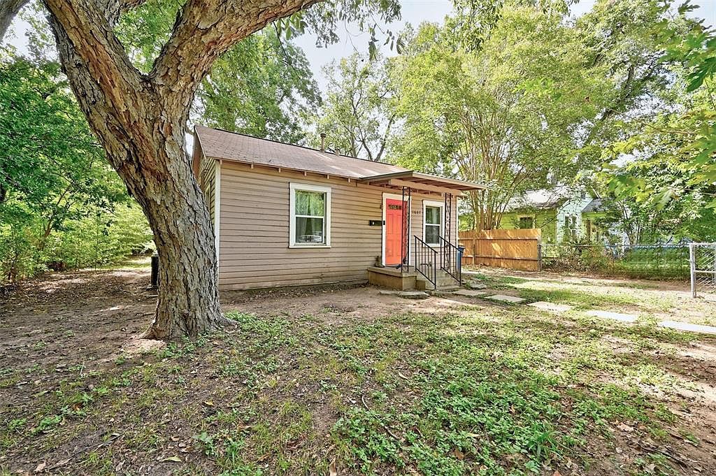 1607 Holly St Austin, TX 78702 - Thumbnail 3