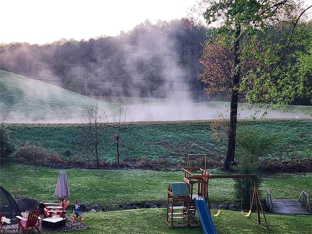 6017 Woods Edge Ln Kernersville, NC 27284 - Thumbnail 3