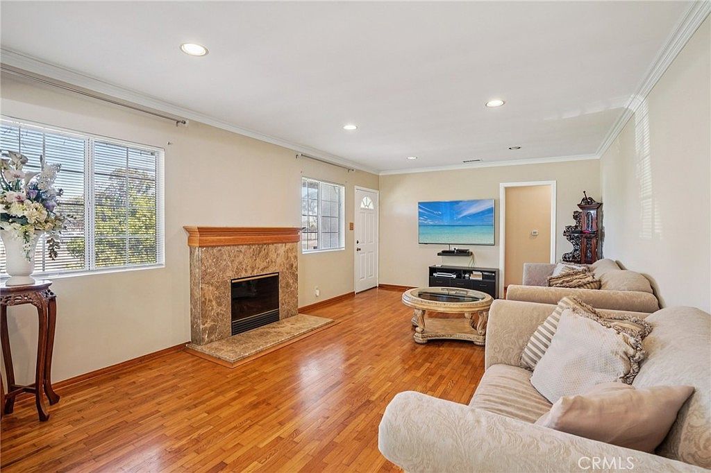 2116 Marine Ave Gardena, CA 90249 - Thumbnail 3