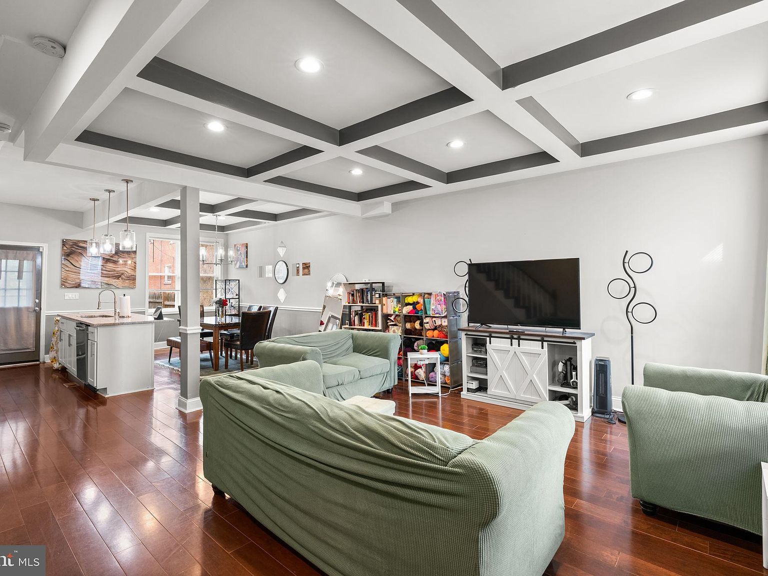 704 Mount Holly St Baltimore, MD 21229 - Thumbnail 3