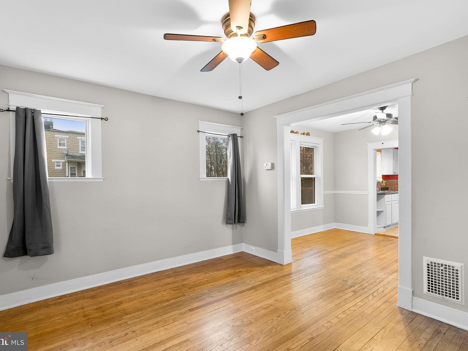 5921 Burgess Ave Baltimore, MD 21214 - Thumbnail 3