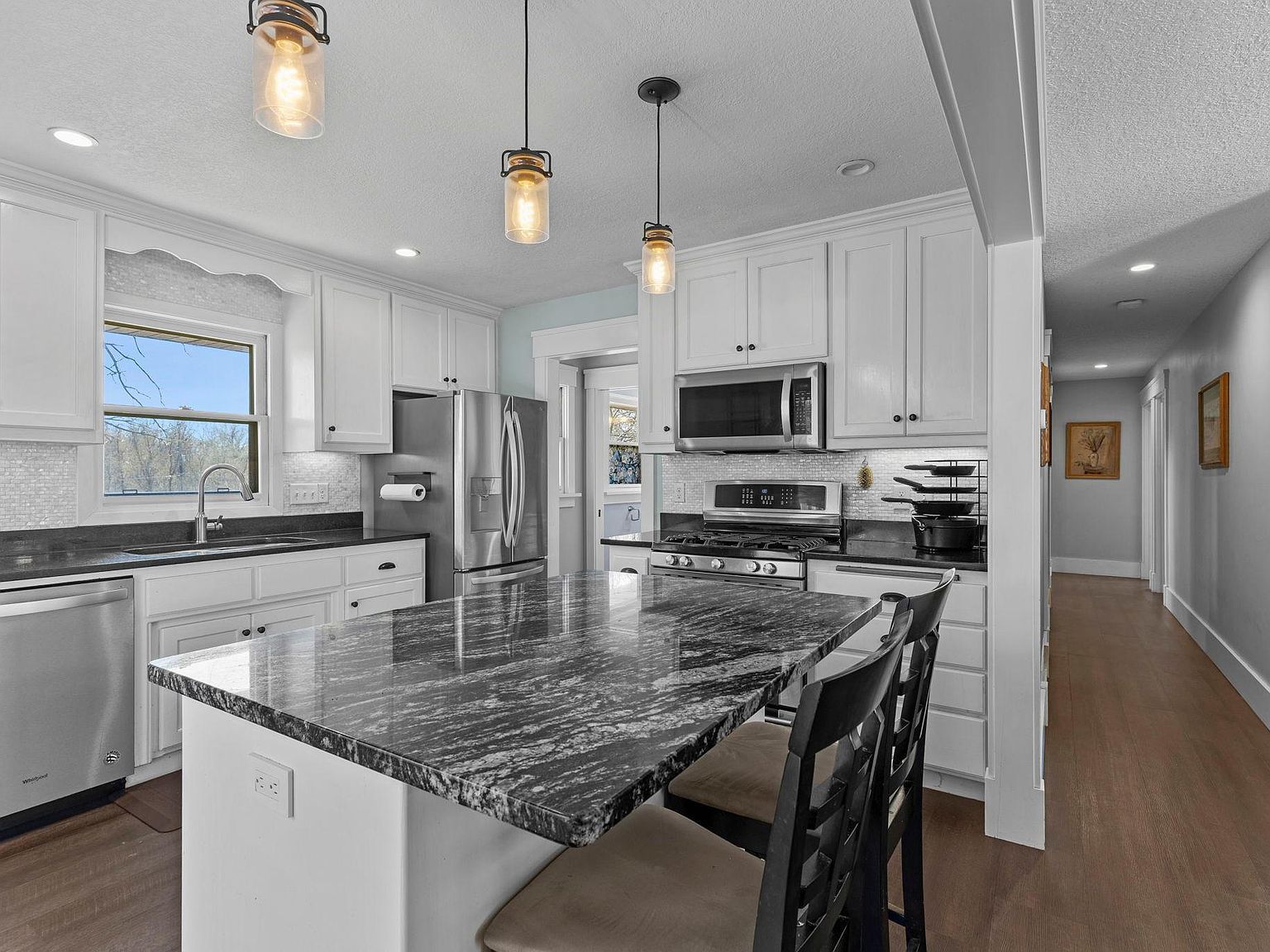 14520 Martin Ct NW Andover, MN 55304 - Thumbnail 3