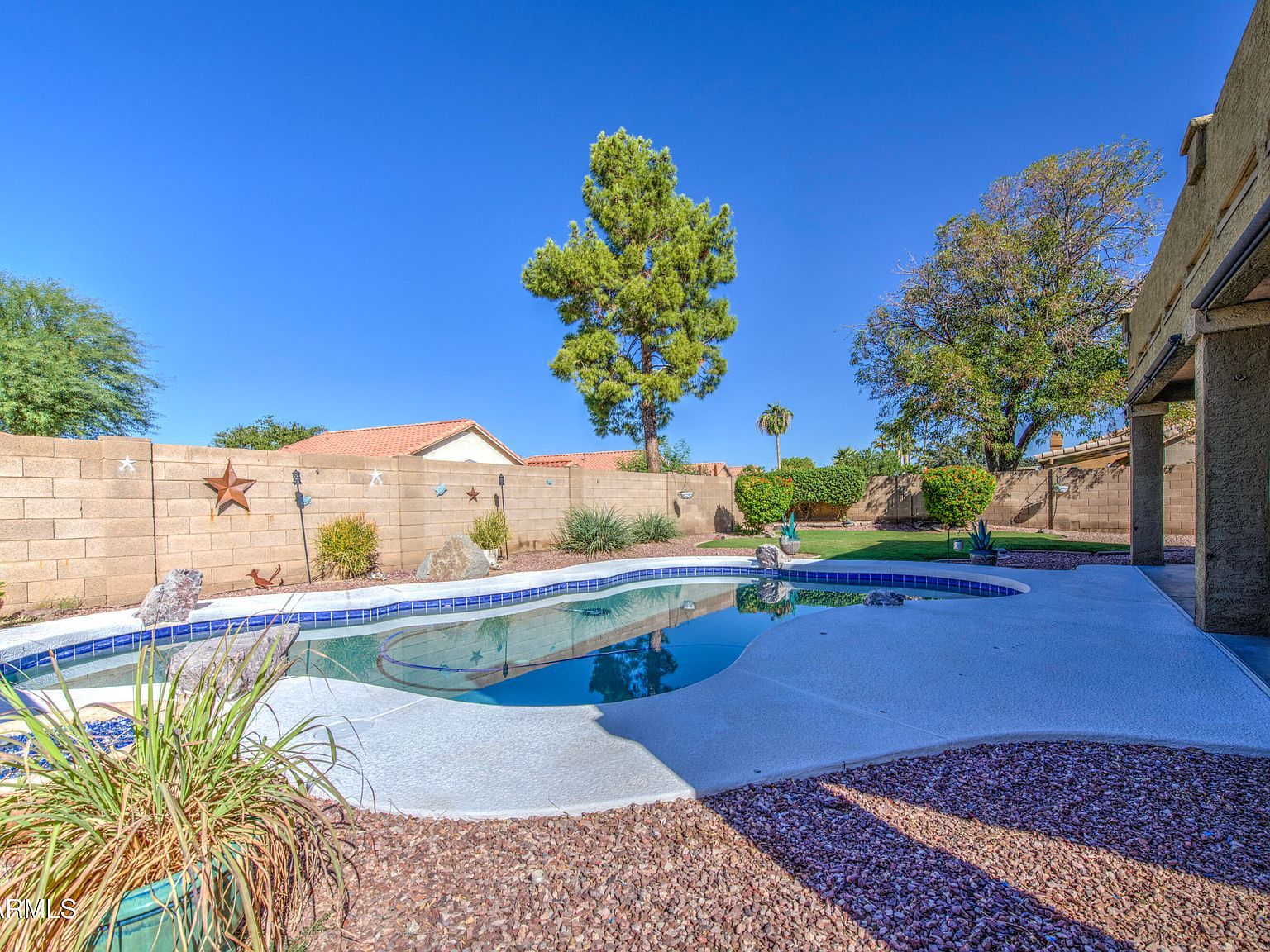 2414 S Revolta Mesa, AZ 85209 - Thumbnail 3