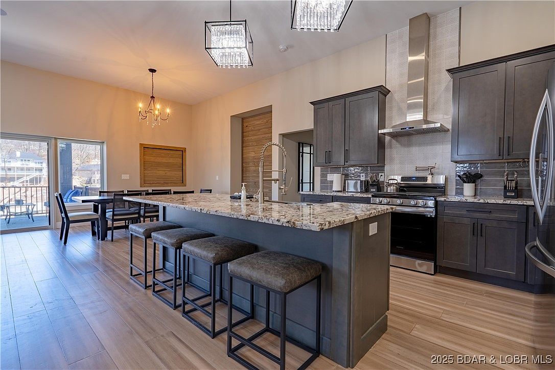 613 Cove Cir Sunrise Beach, MO 65079 - Thumbnail 3