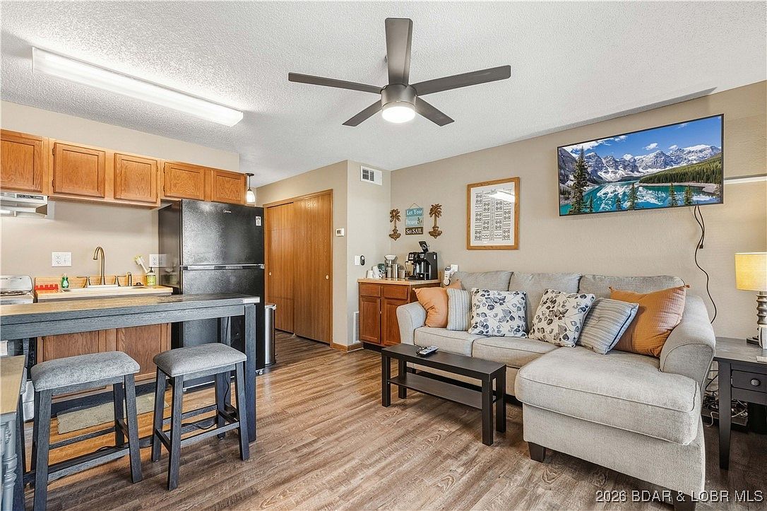 150 Southwood Shores Pl Building 149-3D Lake Ozark, MO 65049 - Thumbnail 3