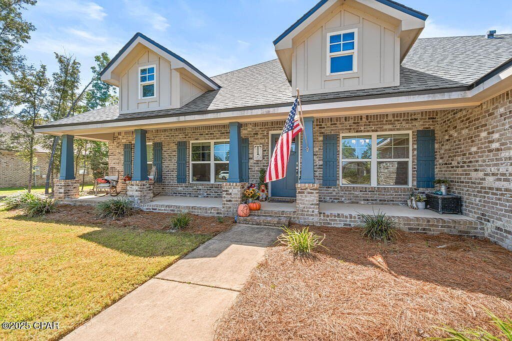 104 Lake Merial Trl Southport, FL 32409 - Thumbnail 3