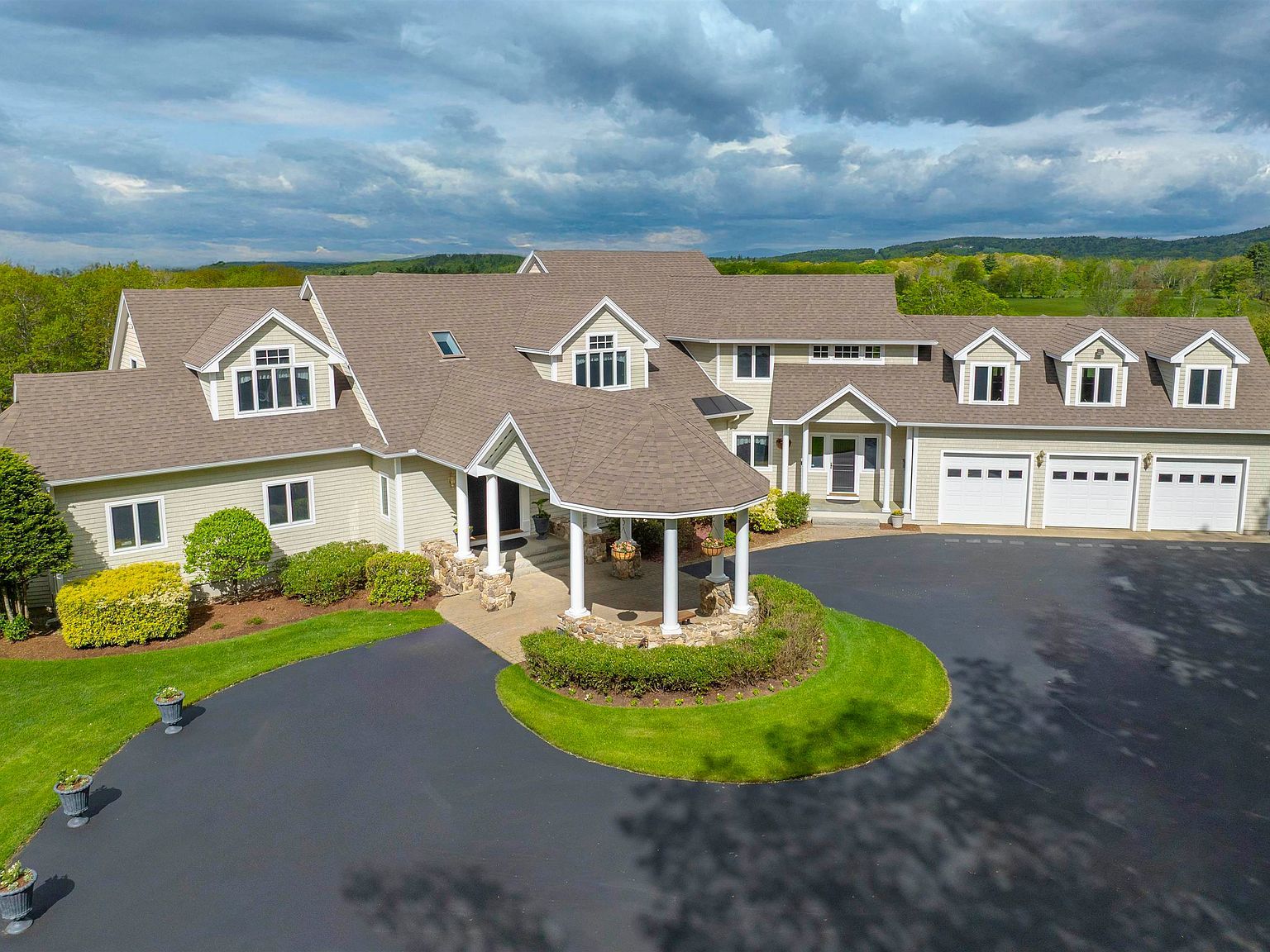 955 Catamount Rd Pittsfield, NH 03263 - Thumbnail 3