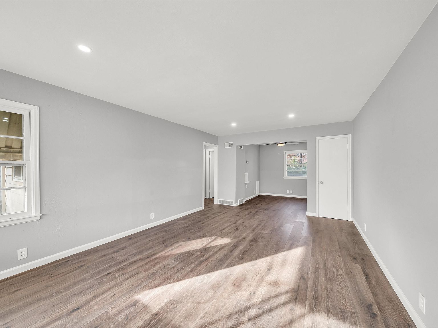 1741 N Floberta Rd Wichita, KS 67208 - Thumbnail 3