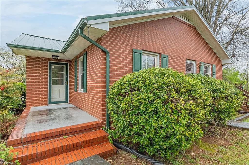 3878 State Highway 772 Walnut Cove, NC 27052 - Thumbnail 3